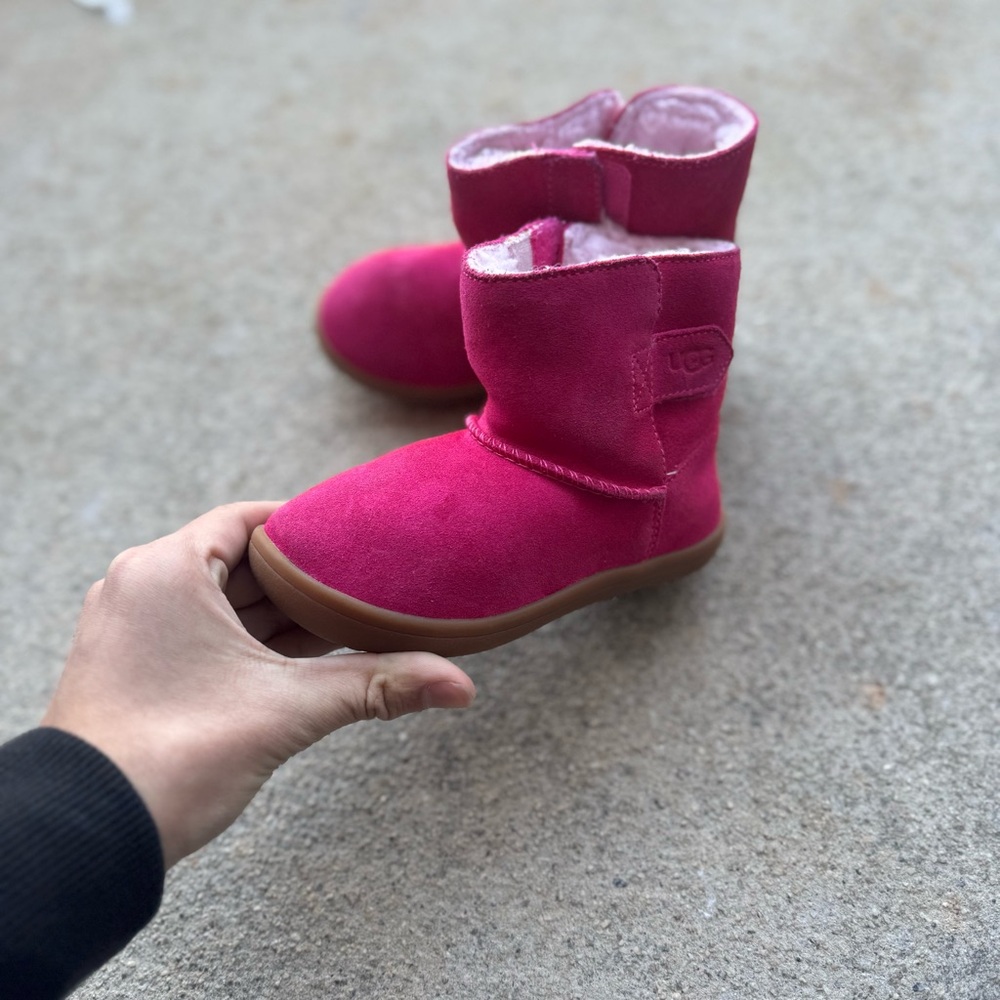 Girls Ugg Fuzzy Boots